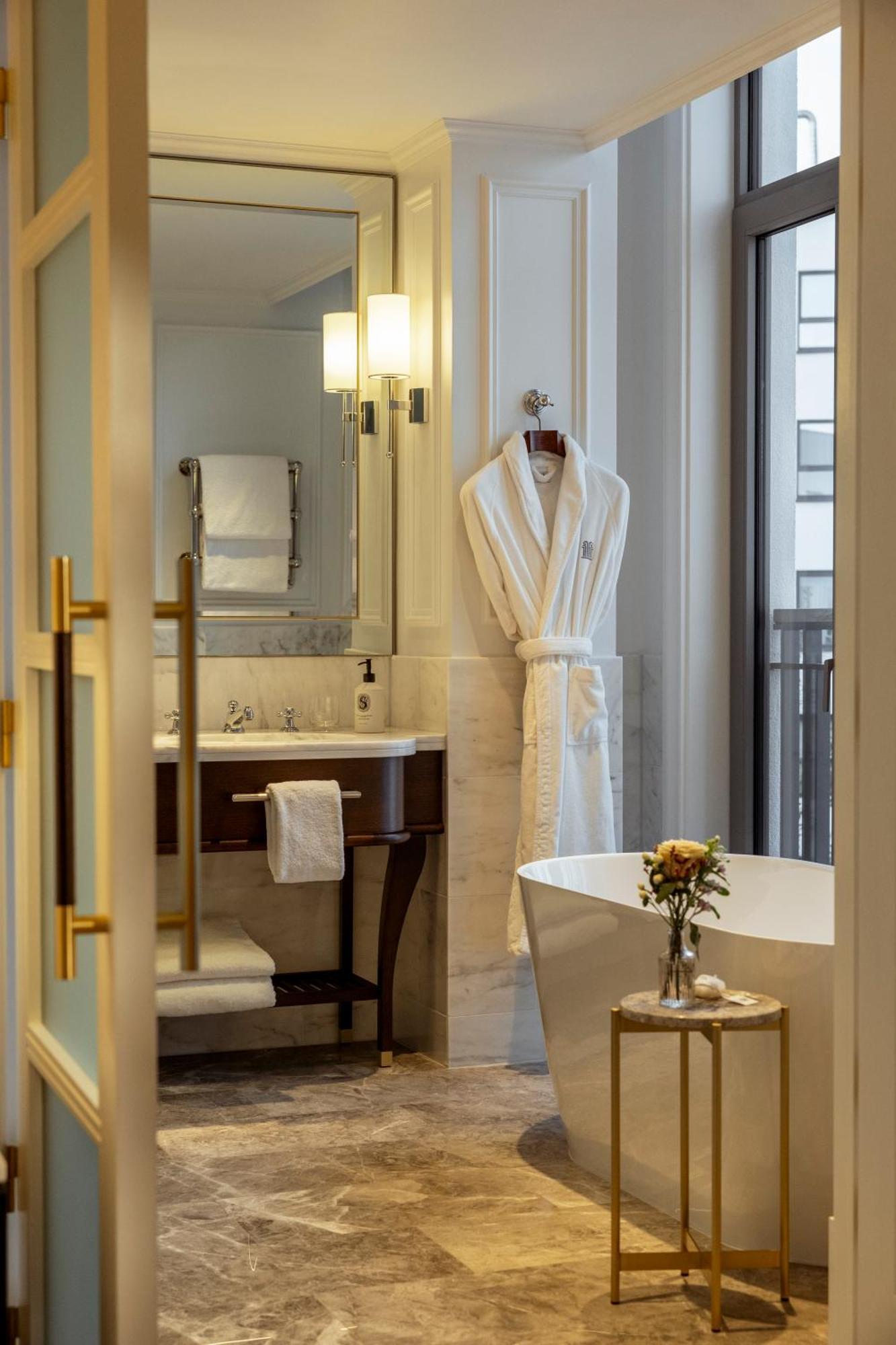 Corinthia Grand Hotel Astoria Brüssel Exterior foto